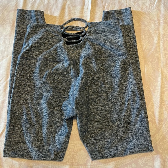 Beyond Yoga leggings - Picture 4 of 5